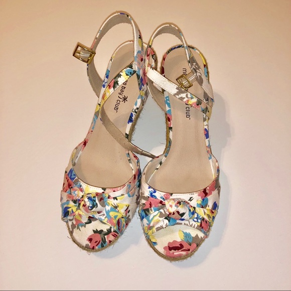 Floral Espadrille Wedges - Picture 1 of 4